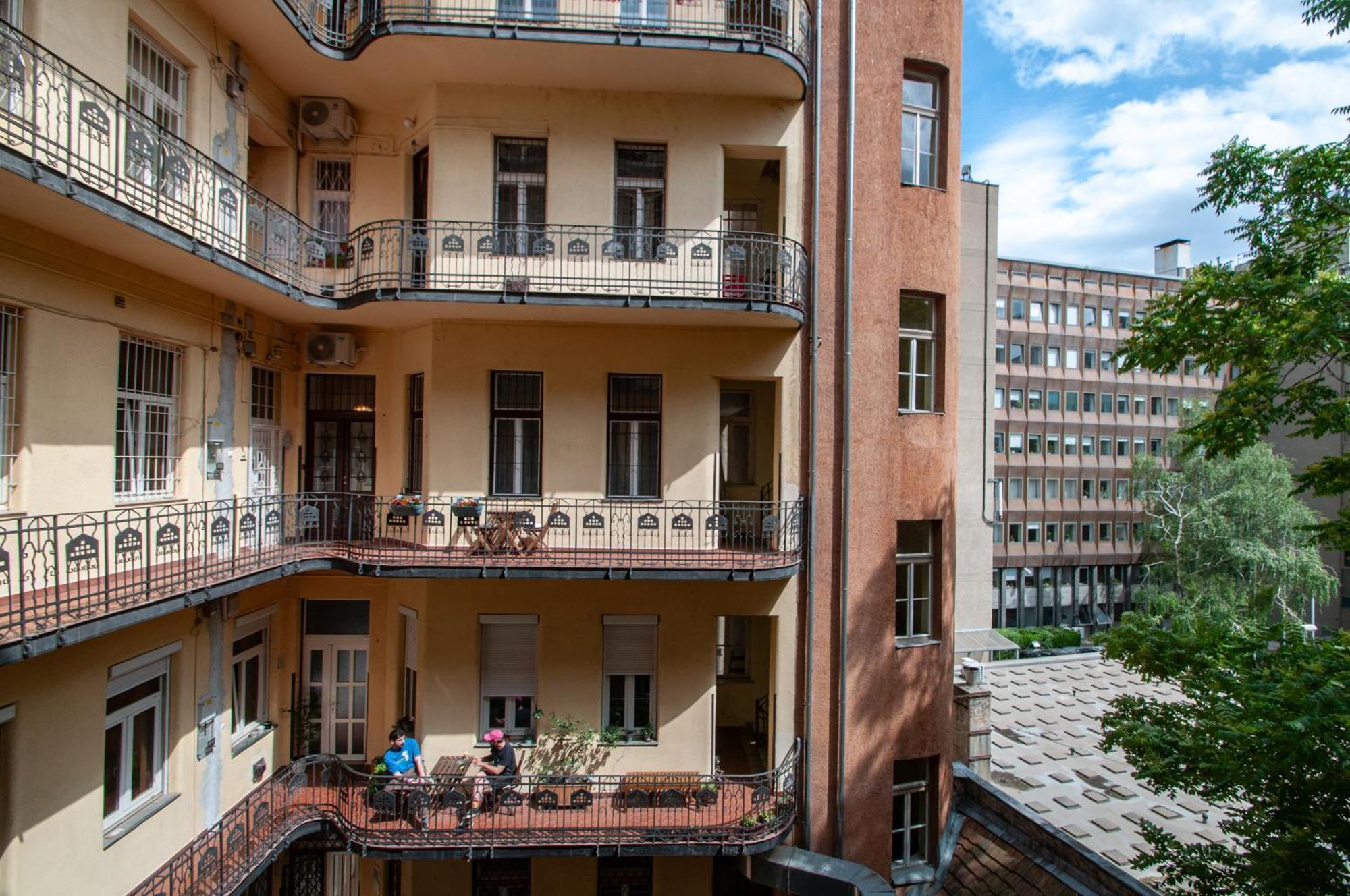 Spacious Family Suite Along River Side, In The Heart Of Buda بودابست المظهر الخارجي الصورة
